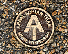 矢印デザインのアパラチアン・トレイルの道標